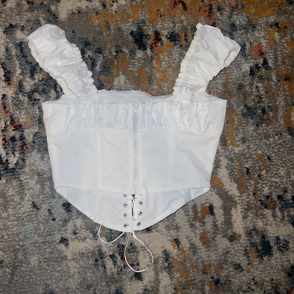 white corset top - Picture 2 of 3
